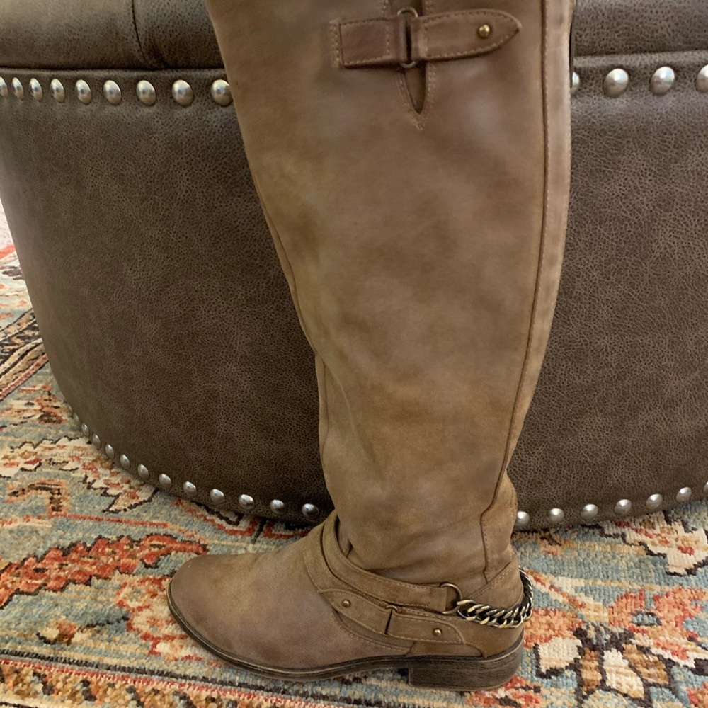Tan boots